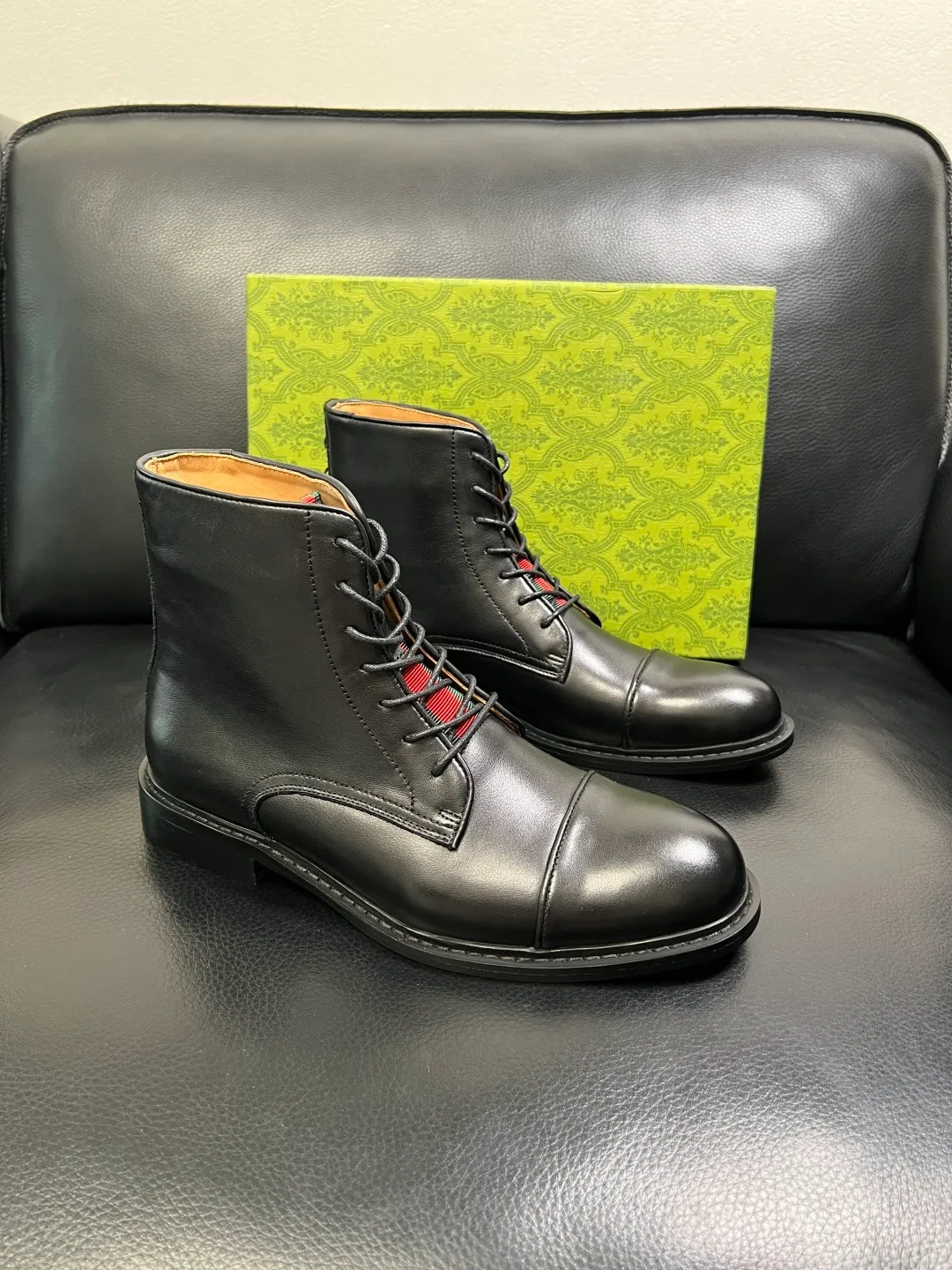 Men's shoes 💰900 Gucci High-quality top crafts Gucci Leather shoes and boots high-top series counter synchronization Original factory configuration, original cowhide imported from Italy, imported water-dyed cow lining, soles: original factory special supply original sole super comfortable, original factory and single goods High quality, welcome to compare and synchronization at the counter, code number 39-44 (customized 45)